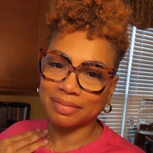 Meet your Posher, Sima